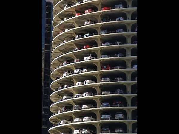 ఫన్నీ కార్ పార్కింగ్ ఫొటోస్