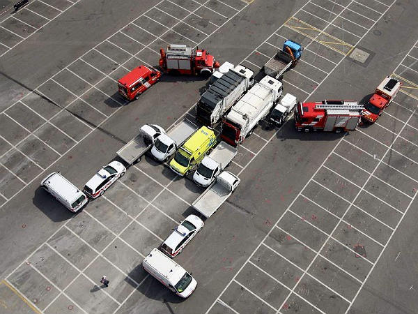 ఫన్నీ కార్ పార్కింగ్ ఫొటోస్