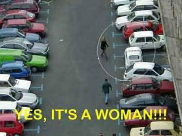 ఫన్నీ కార్ పార్కింగ్ ఫొటోస్