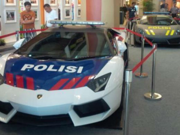 ఇండోనేషియా పోలీసుల కోసం లాంబోర్గినీ సూపర్‌కార్లు