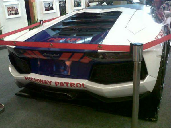 ఇండోనేషియా పోలీసుల కోసం లాంబోర్గినీ సూపర్‌కార్లు