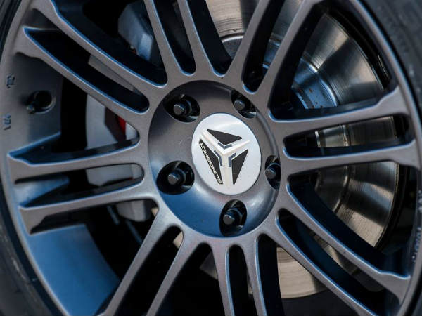 పోలారిస్ స్లింగ్‌షాట్ రోడ్‌స్టర్