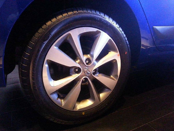 సెగ్మెంట్లో కెల్లా విశిష్టమైన ఫీచర్స్