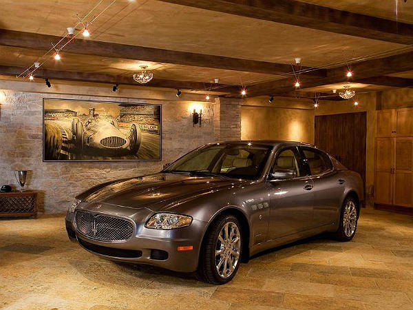 సుందరమైన 'కార్ గ్యారేజ్‌లు'