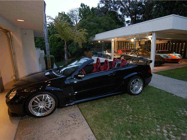 సుందరమైన 'కార్ గ్యారేజ్‌లు'