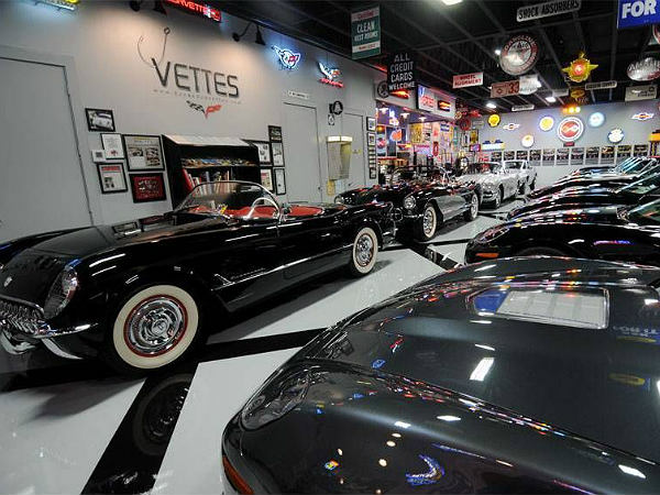 సుందరమైన 'కార్ గ్యారేజ్‌లు'