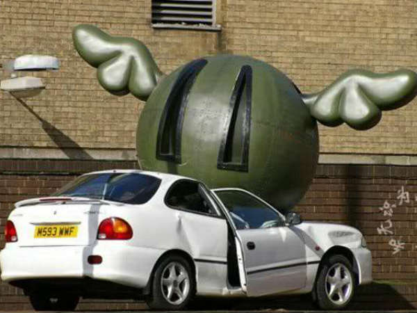 స్ట్రేంజ్ ఆటోమొబైల్ యాక్సిడెంట్స్