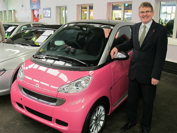 పింక్ కలర్ కార్స్