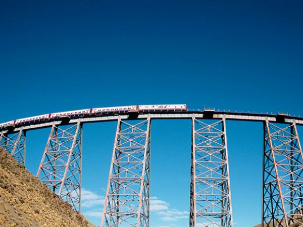 డేంజరస్ ట్రైన్ రూట్స్