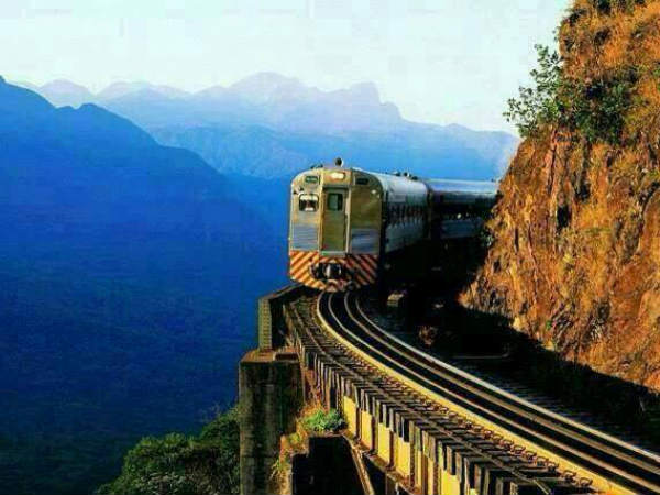 డేంజరస్ ట్రైన్ రూట్స్