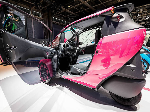 ప్రొడక్షన్ వెర్షన్ టొయోటా ఐ-రోడ్