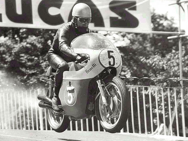 డిఎస్‌కే ద్వారా భారత్‌కు వచ్చిన 'బెనెల్లీ'