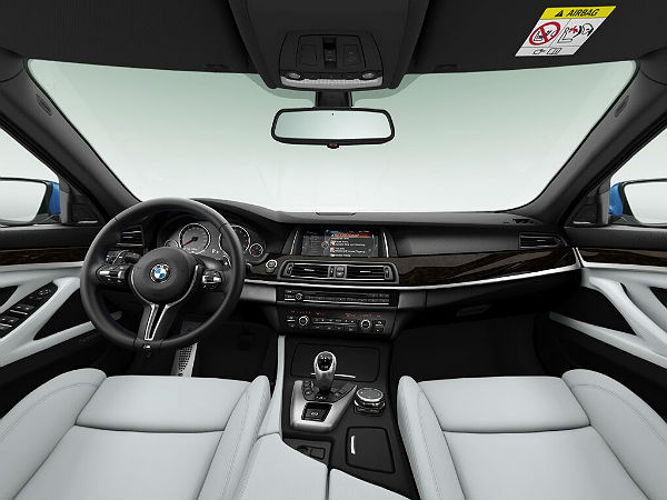 కొత్త బిఎమ్‌డబ్ల్యూ ఎమ్5 విడుదల