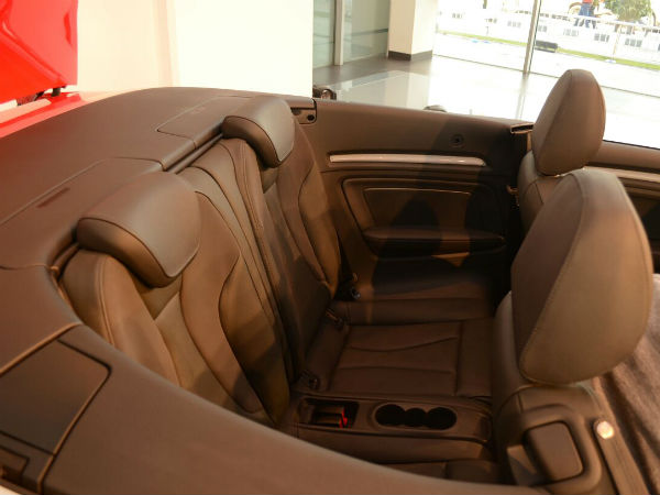 సీటింగ్, లగేజ్ స్పేస్: