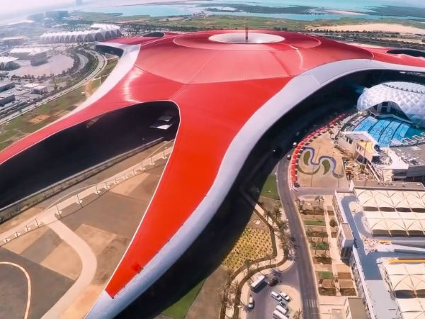 లింగా చిత్రంలో కార్లు