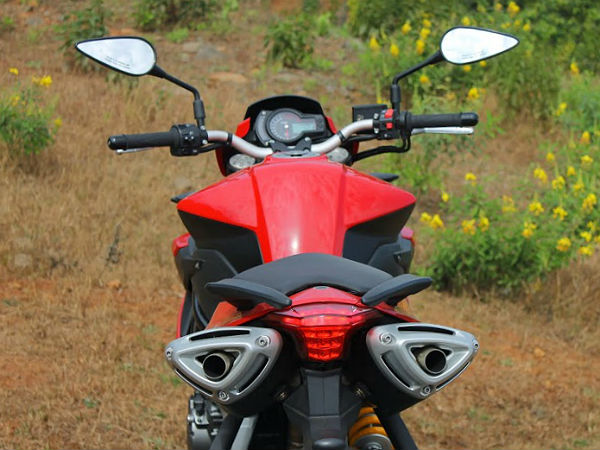 మాకు నచ్చినవి - ట్విన్ ఎగ్జాస్ట్