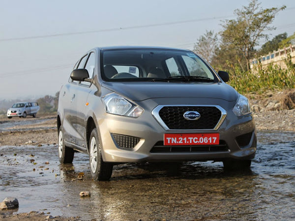 డ్రైవింగ్ అండ్ హ్యాండ్లింగ్