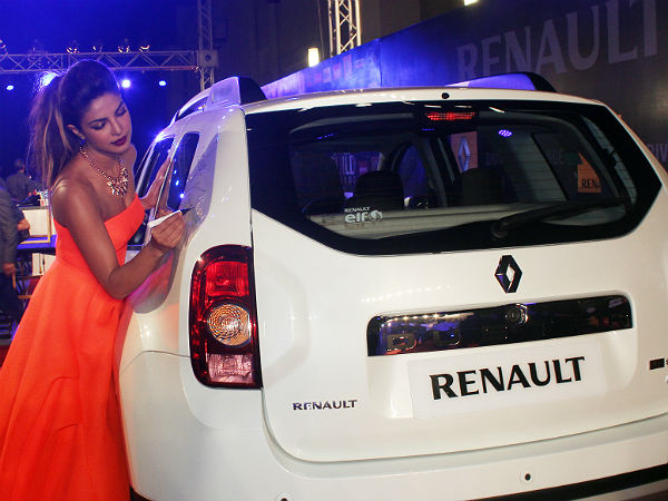 రెనో లాజీ ఎమ్‌పివి పబ్లిక్ షోకేస్