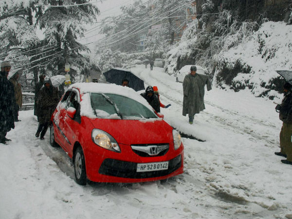 శీతాకాలం కోసం ప్రత్యేక టైర్లు