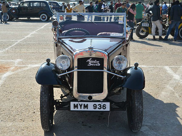 21గన్ సెల్యూట్ ఇంటర్నేషనల్ వింటేజ్ కార్ ర్యాలీ