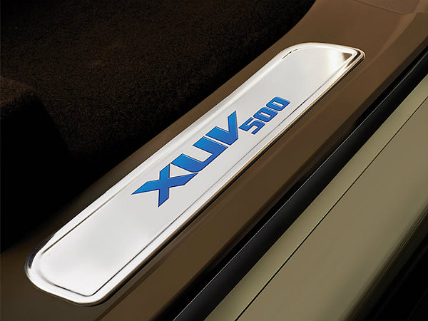 ఇల్యుమినేటెడ్ స్కఫ్ ప్లేట్ల్