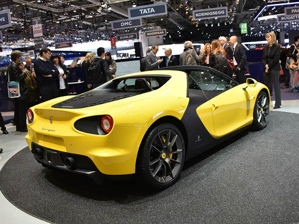 2015 జెనీవా మోటార్ షో: ఫెరారీ సెర్గియో ఆవిష్కరణ