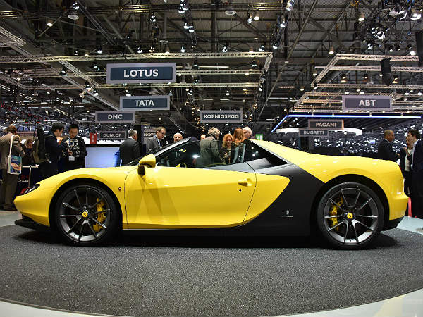 2015 జెనీవా మోటార్ షో: ఫెరారీ సెర్గియో ఆవిష్కరణ