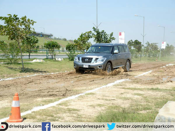 నిస్సాన్ కార్నివాల్ 2015