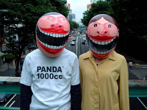 విచిత్రమైన హెల్మెట్ డిజైన్స్