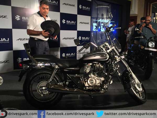  అవెంజర్ 220సీసీ స్ట్రీట్ ఫీచర్స్ :