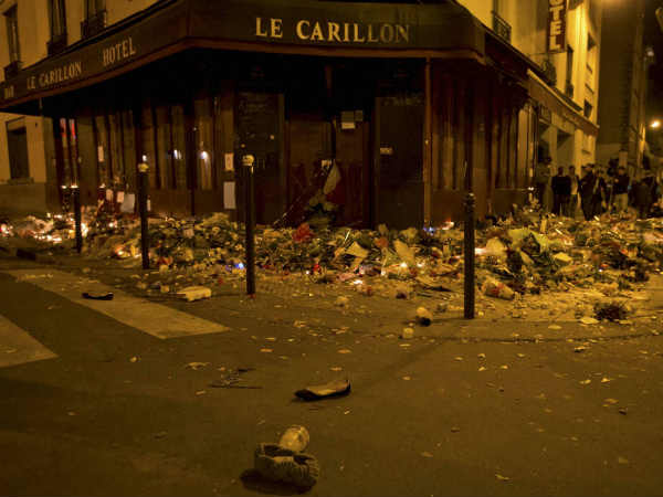 ప్యారిస్ టెర్రరిస్ట్‌ల దాడిని రికార్డ్ చేసిన కారు కెమెరా 