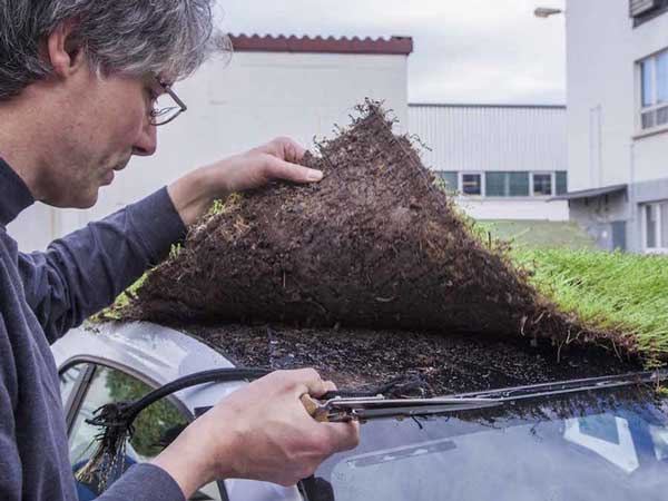 ఓరి నీ కారు మైదానం కాను...!! మీకు ఇలాంటి కారు కావాలా?