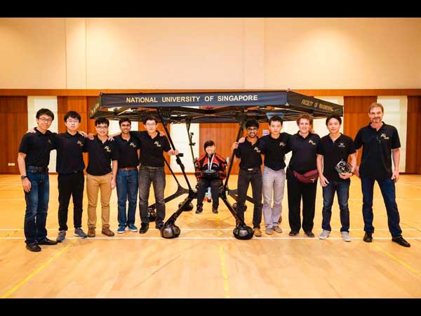  మొదటి వ్యక్తిగత ఎగిరే యంత్రాన్ని రూపొందించిన విద్యార్థులు