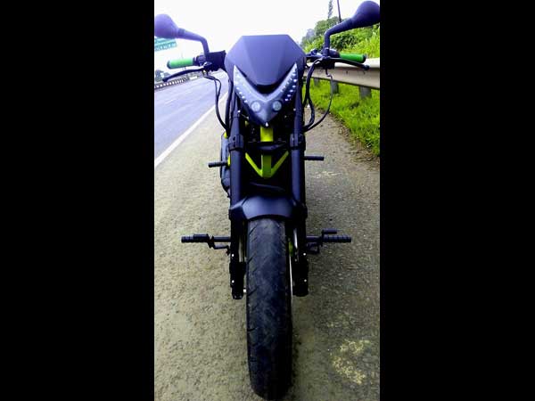  కస్టమైజ్డ్ అల్ట్రా బైక్: దీని అత్యధిక వేగం 340 కి.మీ లు...!!