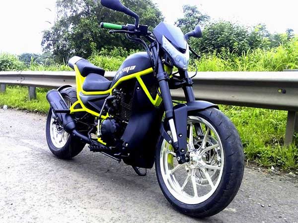  కస్టమైజ్డ్ అల్ట్రా బైక్: దీని అత్యధిక వేగం 340 కి.మీ లు...!!