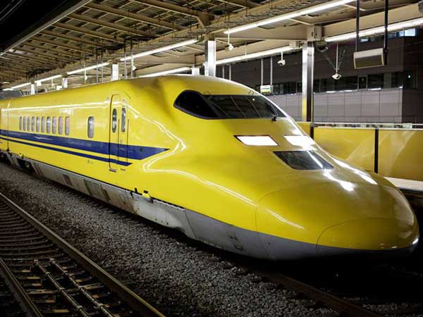  భారత దేశంలో త్వరలో బుల్లెట్ రైళ్లు పరుగులు పెట్టనున్నాయి.