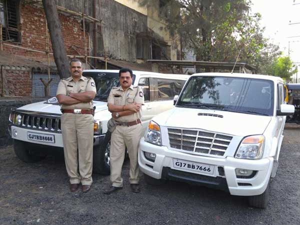 స్కార్పియో నా మజాకా: రెట్టింపు పొడవుతో పట్టుబడిన నయా స్పార్పియో..!!