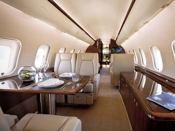 బాంబర్‌డియర్ గ్లోబల్ 5000 గురించి