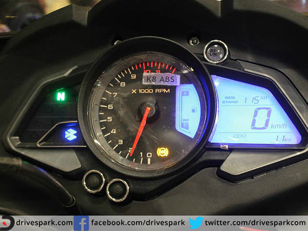 3,499 రూపాయలకే పల్సర్ ఆర్ఎస్200 బైకు