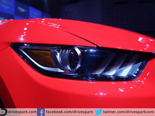  ఫోర్డ్ మస్టాంగ్ ఫీచర్లు