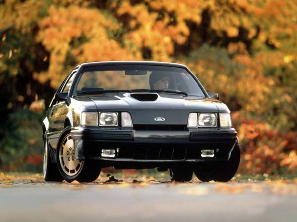  ఫోర్డ్ మోటార్స్ మూడవ తరానికి చెందిన మస్టాంగ్ కార్లు 