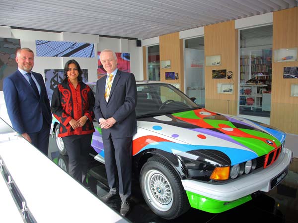  ఇండియా ఆర్ట్ ఫెయిర్ ప్రదర్శనకు సిద్దమైన బిఎమ్‌డబ్ల్యూ