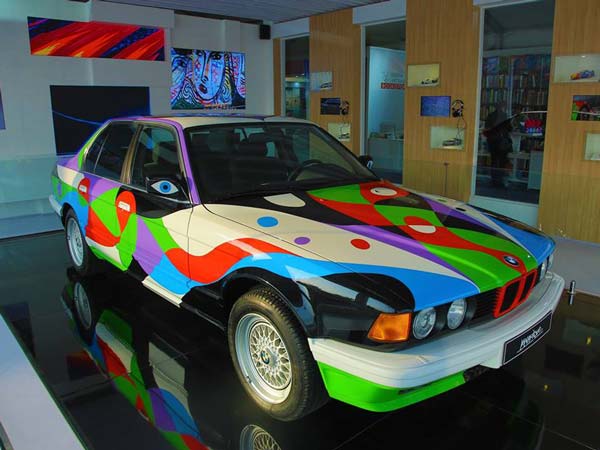  ఇండియా ఆర్ట్ ఫెయిర్ ప్రదర్శనకు సిద్దమైన బిఎమ్‌డబ్ల్యూ