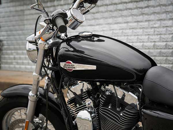 హ్యార్లీ డేవిడ్‌సన్ కస్టమ్ బైకు విడుదల ధర @ రూ. 8.9 లక్షలు