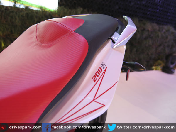 ఇతర ఫీచర్లు