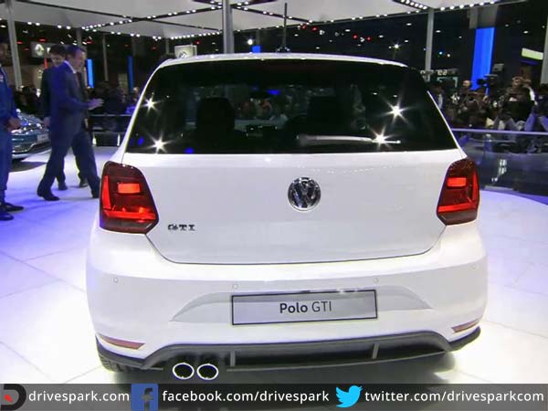 2016 ఇండియన్ ఆటో ఎక్స్‌ పో వేదిక మీద పోలో జిటిఐ ప్రదర్శన