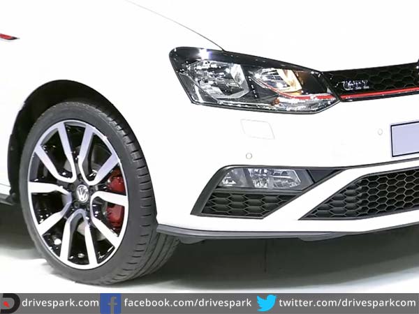 2016 ఇండియన్ ఆటో ఎక్స్‌ పో వేదిక మీద పోలో జిటిఐ ప్రదర్శన