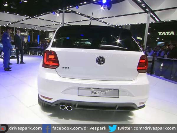 2016 ఇండియన్ ఆటో ఎక్స్‌ పో వేదిక మీద పోలో జిటిఐ ప్రదర్శన