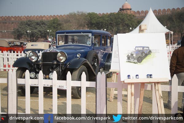 21 గన్ సెల్యూట్ ర్యాలీ: ఎర్ర కోట ముందు తాతల కాలం నాటి కార్లు, బైకులు