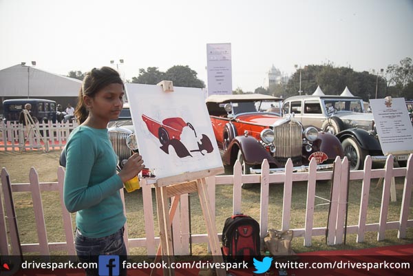 21 గన్ సెల్యూట్ ర్యాలీ: ఎర్ర కోట ముందు తాతల కాలం నాటి కార్లు, బైకులు